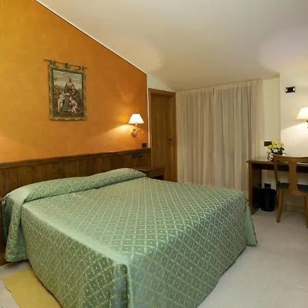 Hotel Campiglione 3*