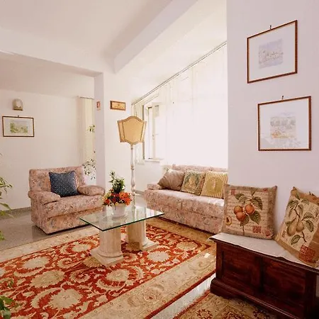 Campiglione Hotel
